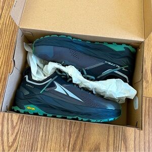 Black Altra Olympus 5 Men’s 9.5 Like New